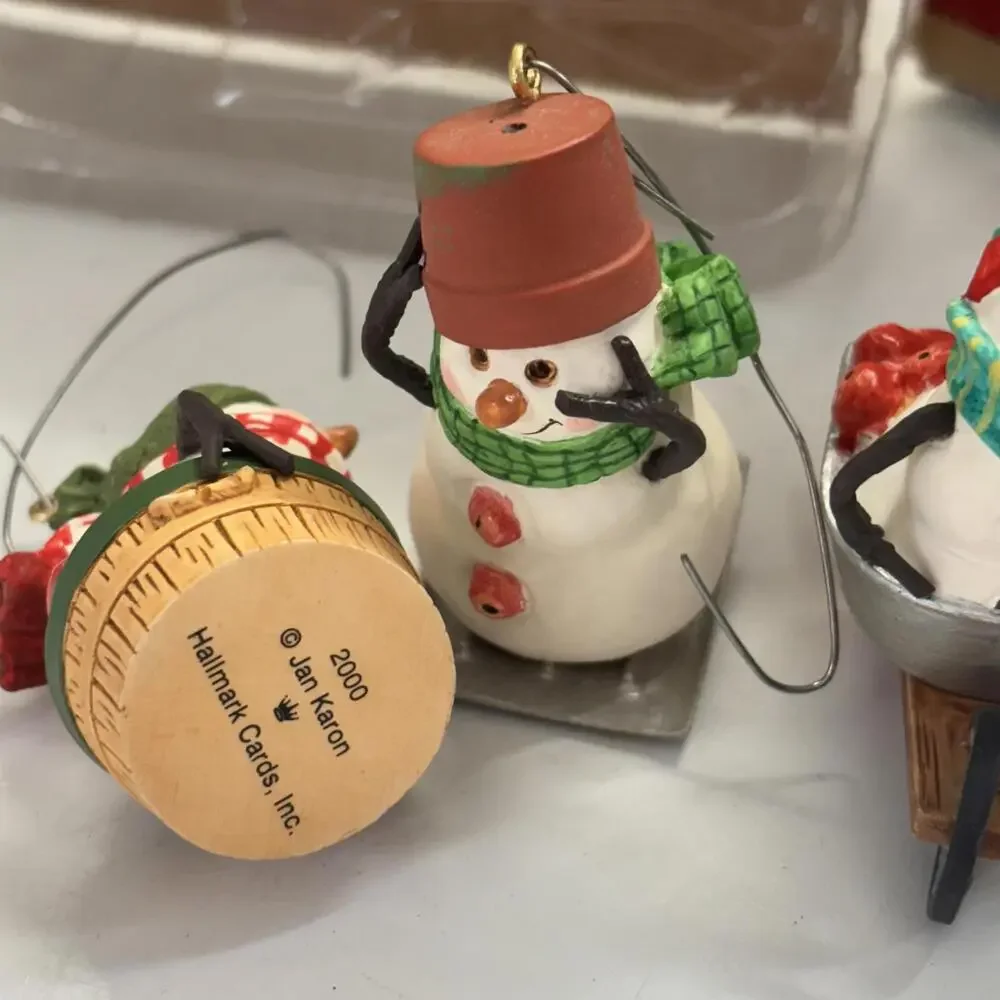 Vtg 2000 set of 4 Hallmark “Race down Main Street” ornament set